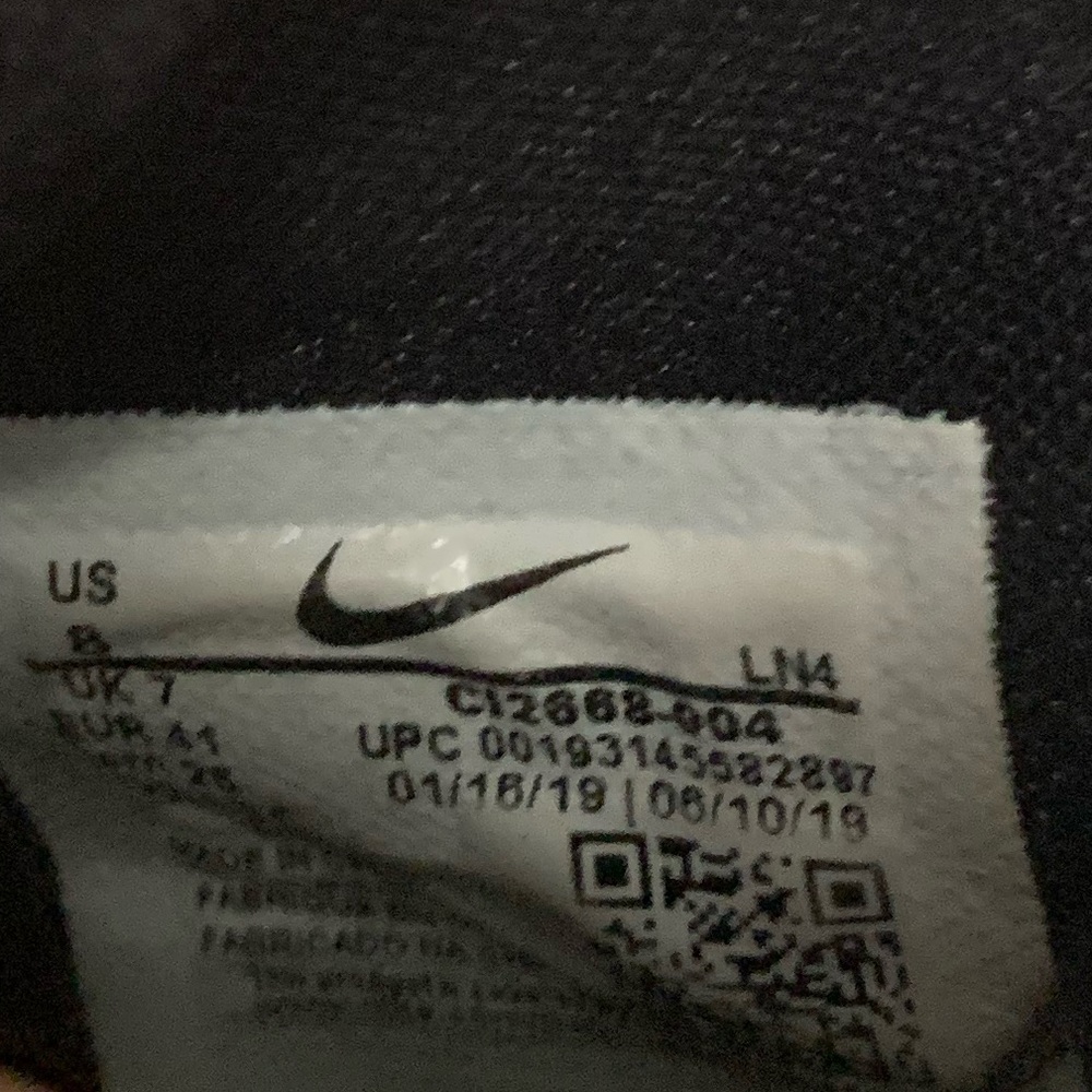 SOLD SOLD SOLD Lebron 16 low Black Python - Picture 7 of 9